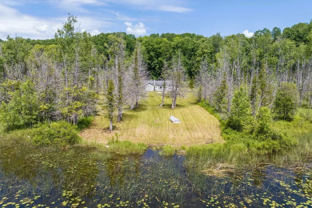 6263 East Jordan Road Banks Township MI 49729