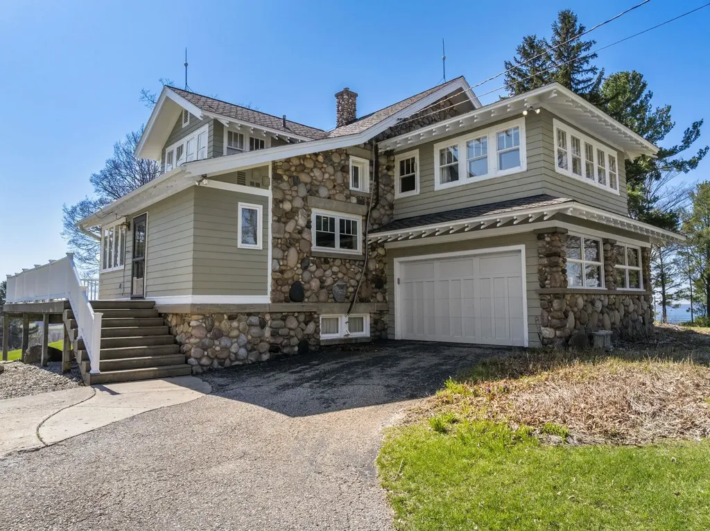 2770 Nelson Road Peninsula Township MI 49686
