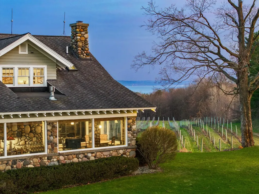 2770 Nelson Road Peninsula Township MI 49686
