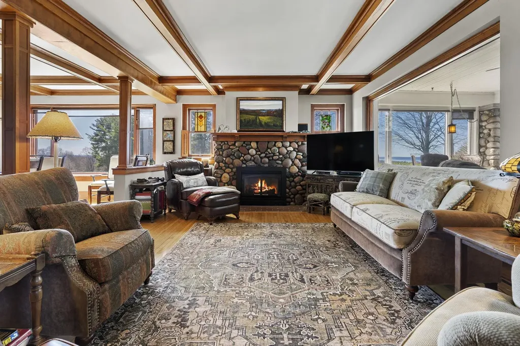 2770 Nelson Road Peninsula Township MI 49686