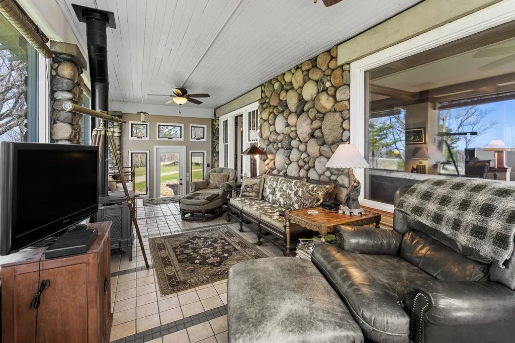 2770 Nelson Road Peninsula Township MI 49686