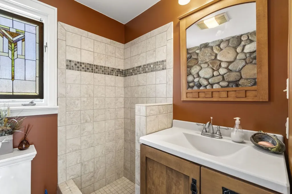 2770 Nelson Road Peninsula Township MI 49686
