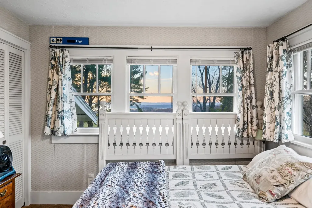 2770 Nelson Road Peninsula Township MI 49686