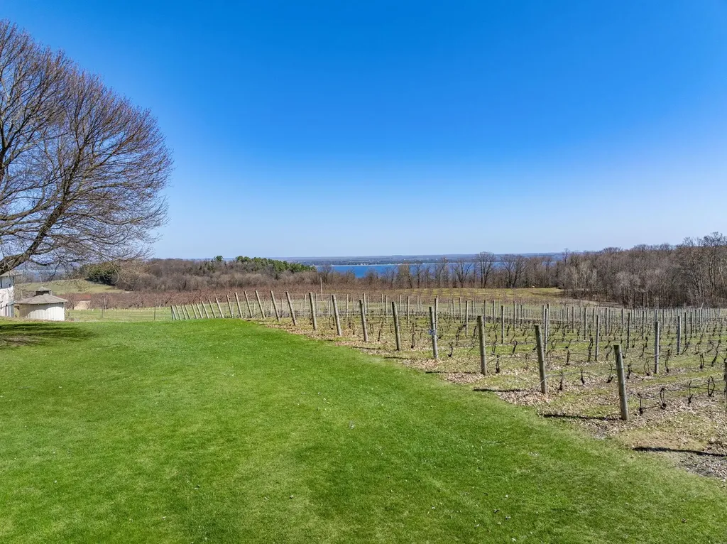 2770 Nelson Road Peninsula Township MI 49686