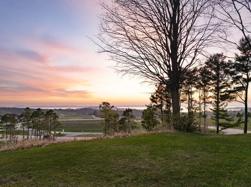 2770 Nelson Road Peninsula Township MI 49686