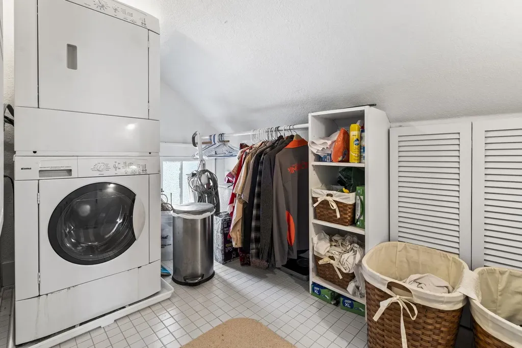 2770 Nelson Road Peninsula Township MI 49686