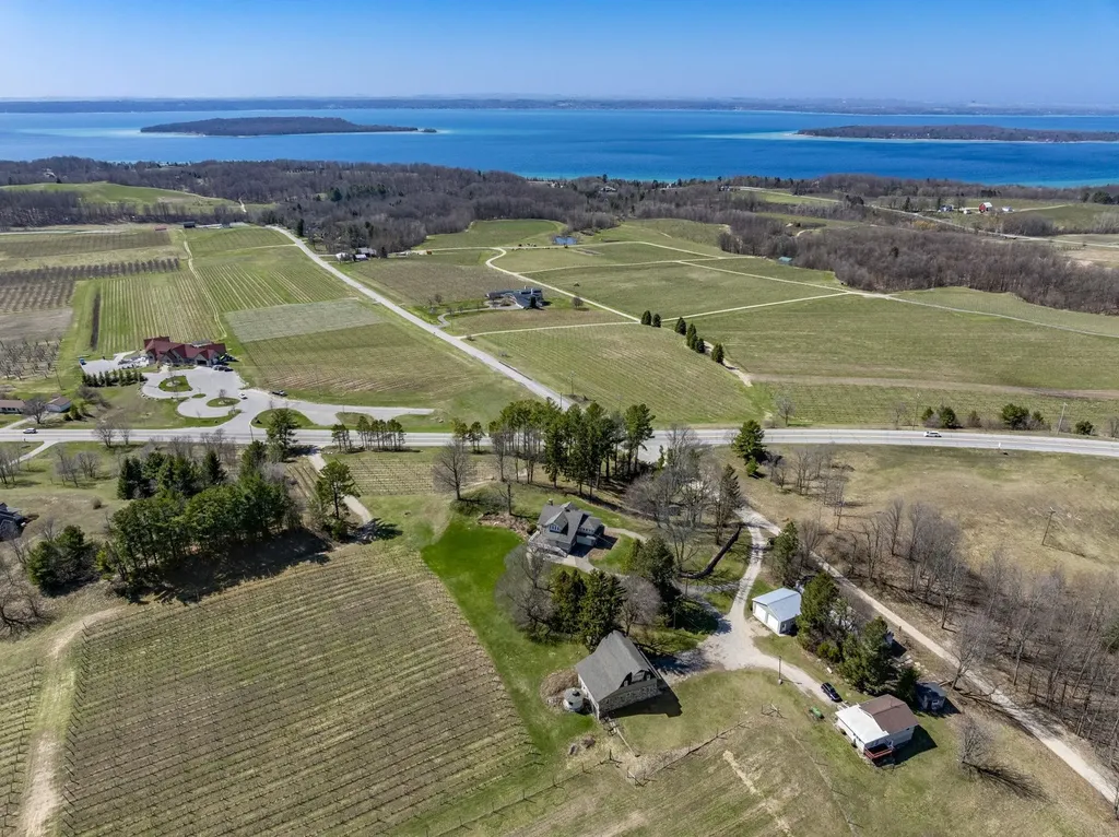 2770 Nelson Road Peninsula Township MI 49686