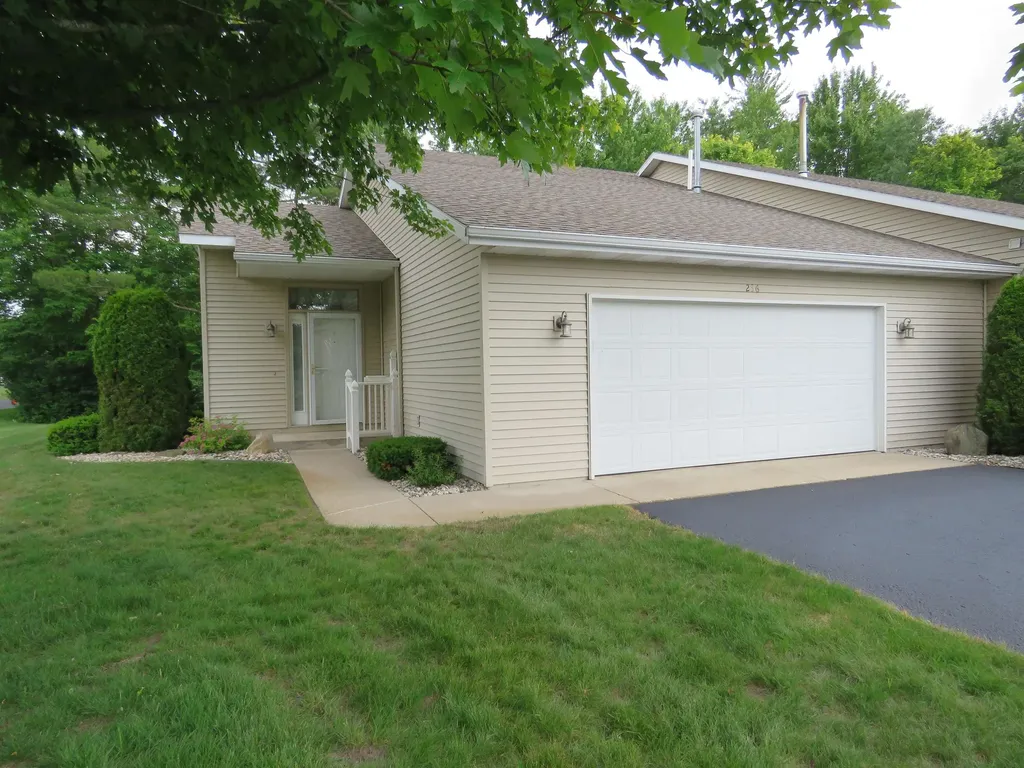 236 Greenview Circle Cadillac City MI 49601