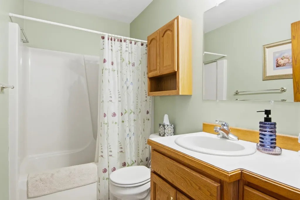 3158 E Duck Lake Road Green Lake Township MI 49637