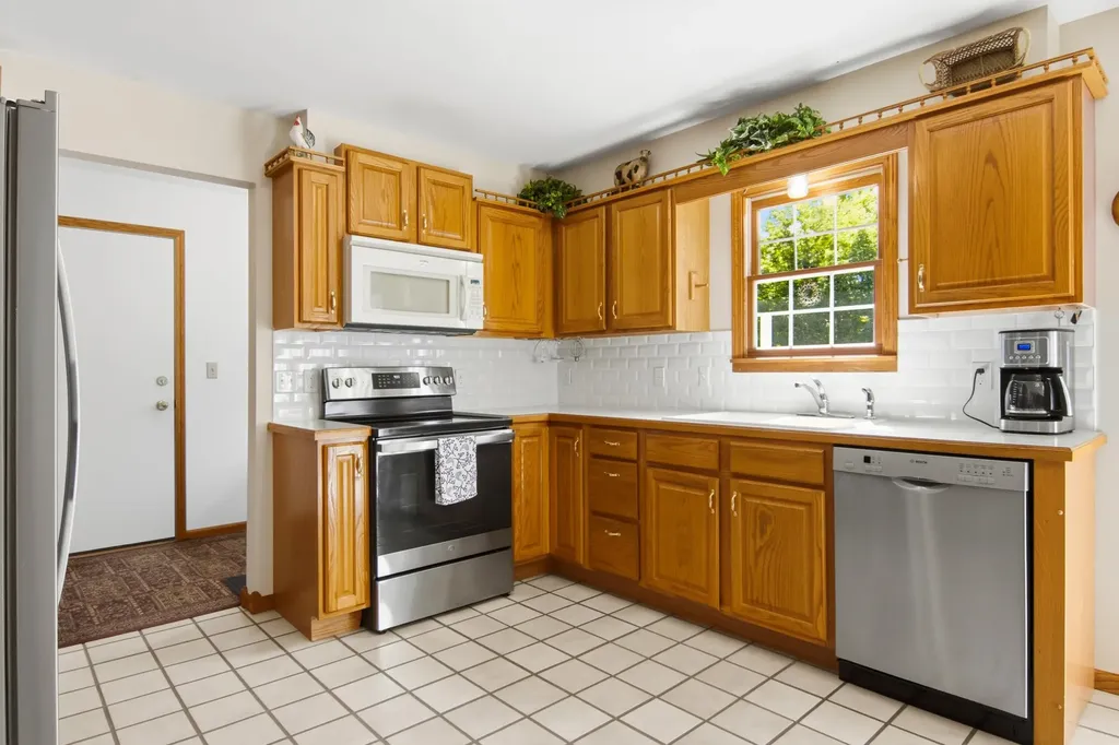 3158 E Duck Lake Road Green Lake Township MI 49637