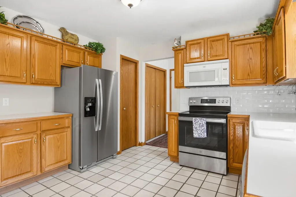 3158 E Duck Lake Road Green Lake Township MI 49637