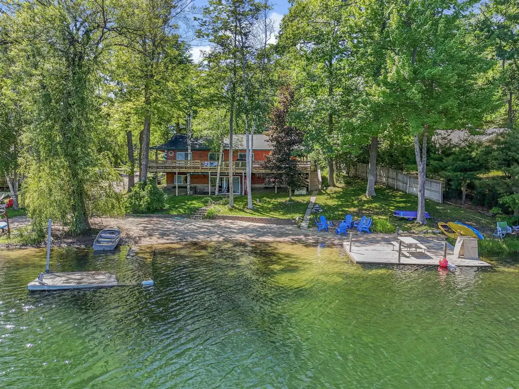 376 Highview Road East Bay Township MI 49696