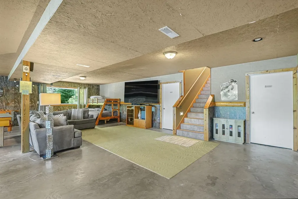 376 Highview Road East Bay Township MI 49696