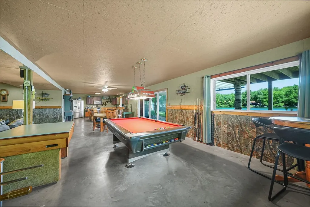 376 Highview Road East Bay Township MI 49696
