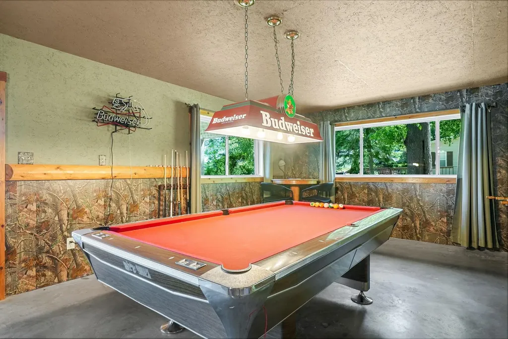 376 Highview Road East Bay Township MI 49696
