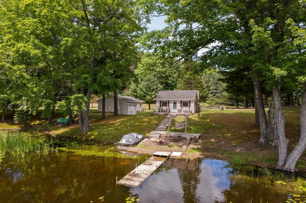 3877 Lincoln Drive NE Kalkaska Township MI 49646