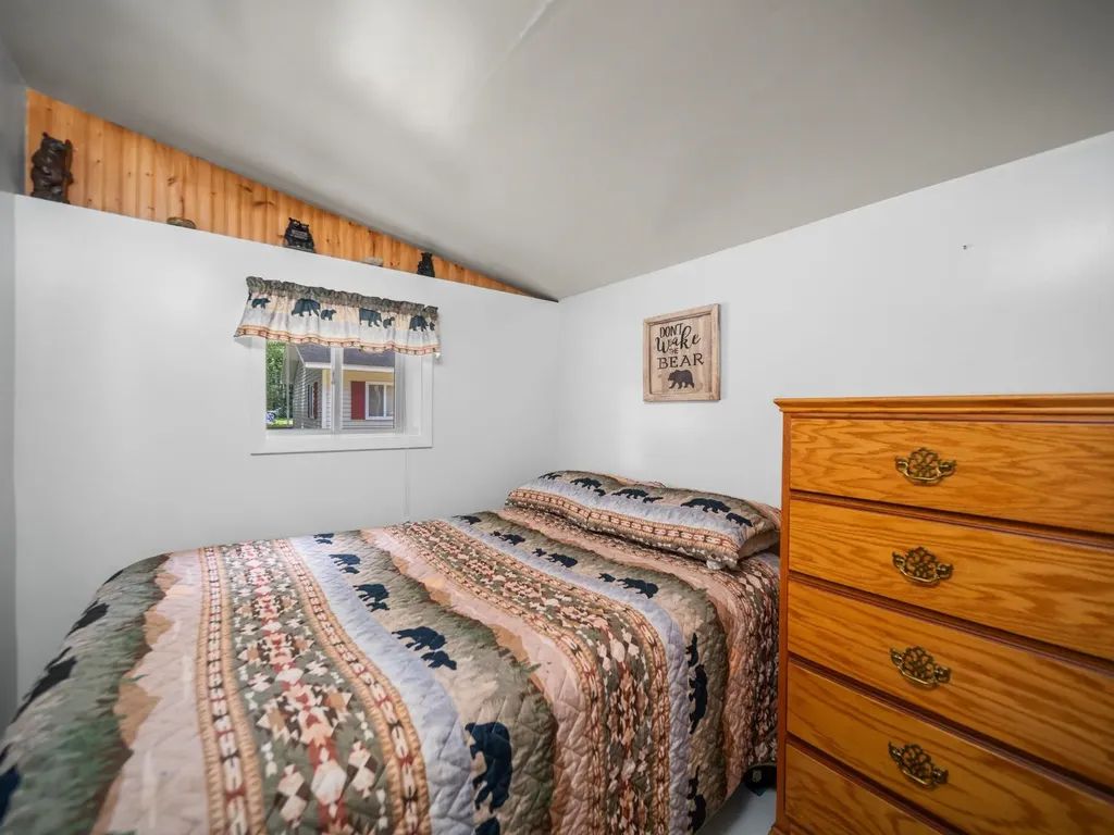 3877 Lincoln Drive NE Kalkaska Township MI 49646