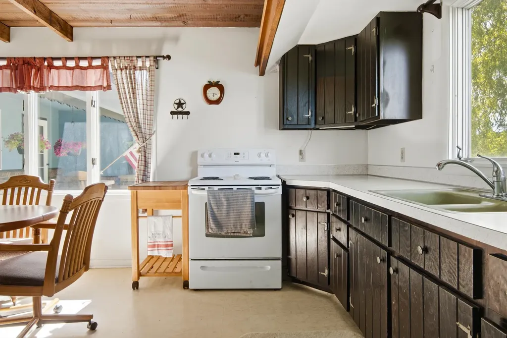 7981 S Maple City Road Cleveland Township MI 49664