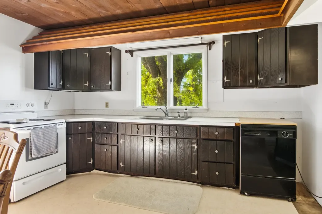 7981 S Maple City Road Cleveland Township MI 49664