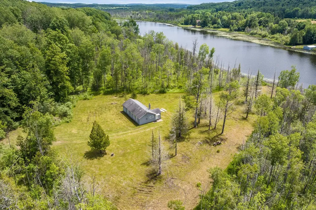 6263 East Jordan Road Banks Township MI 49729