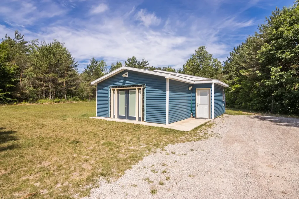3424 Starlight Trail Paradise Township MI 49649