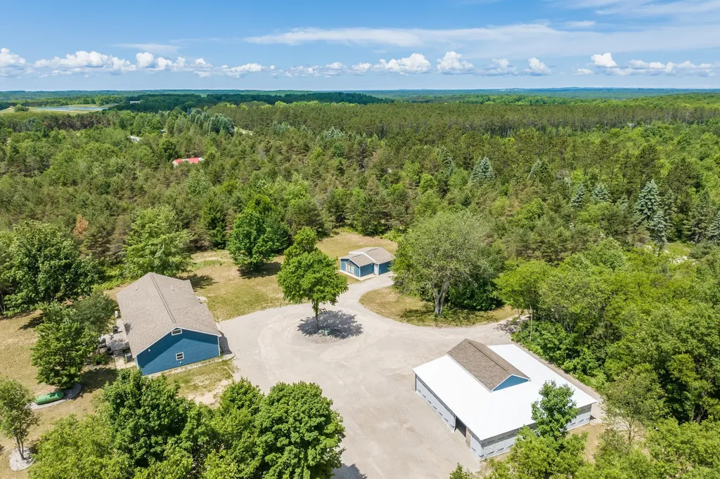 3424 Starlight Trail Paradise Township MI 49649