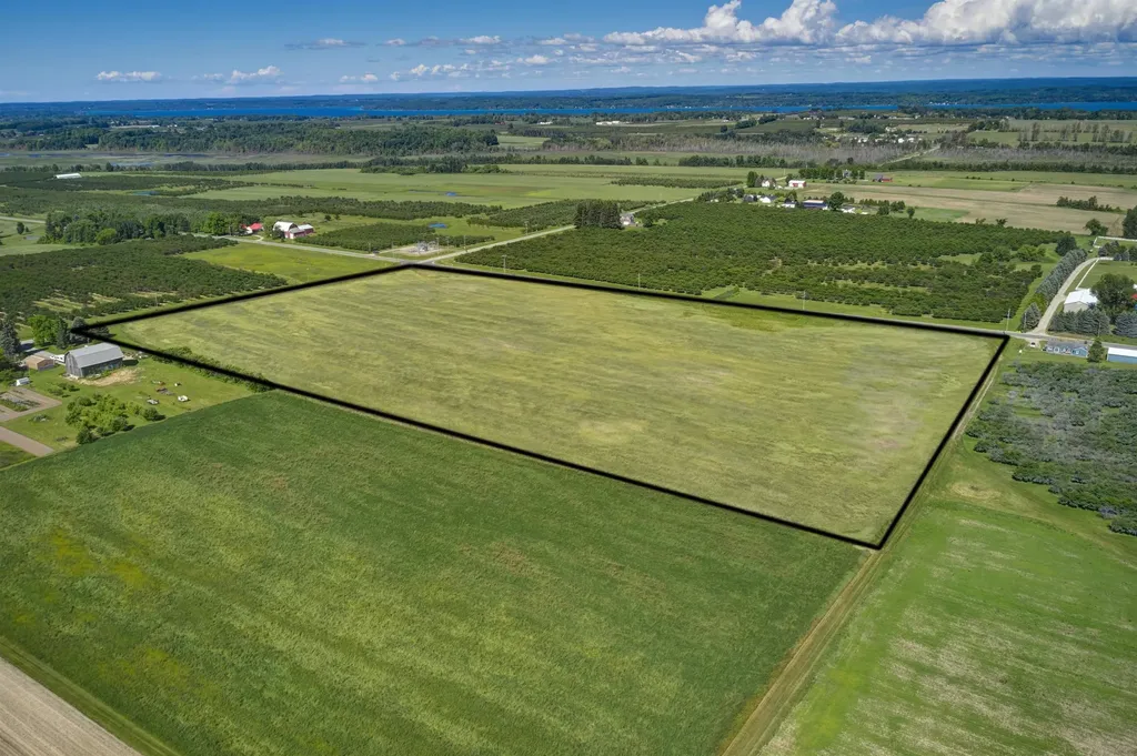 24.71 Acres Angell Road Acme Township MI 49690