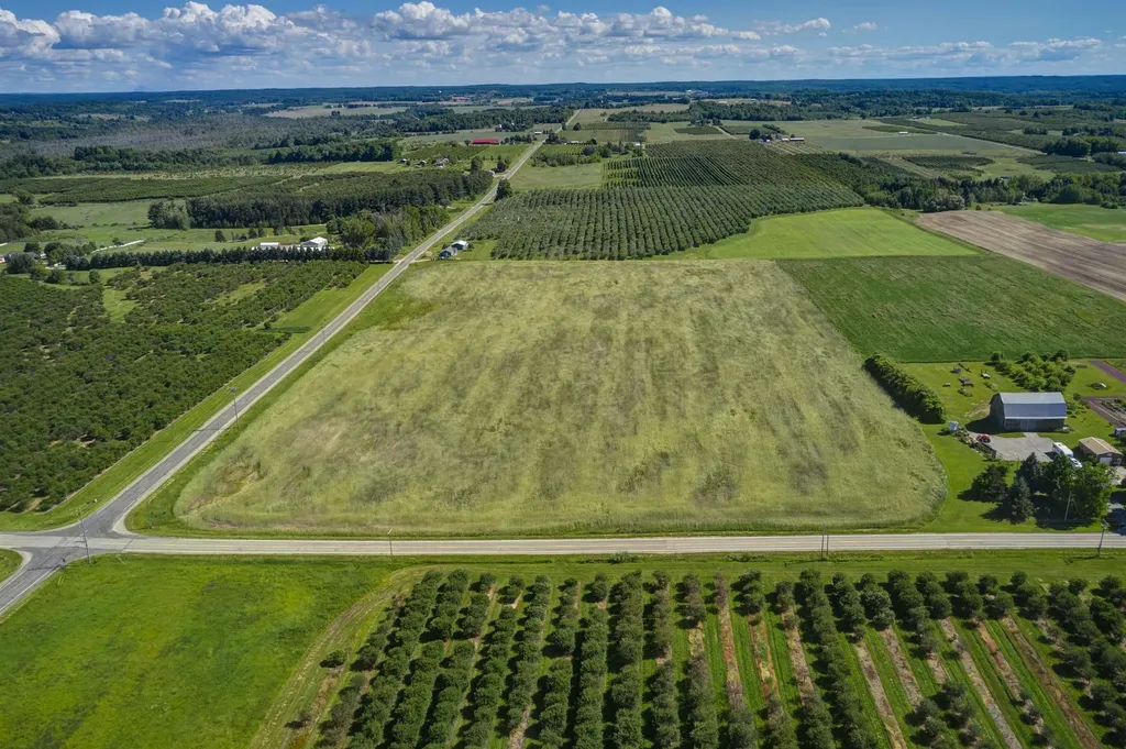 24.71 Acres Angell Road Acme Township MI 49690