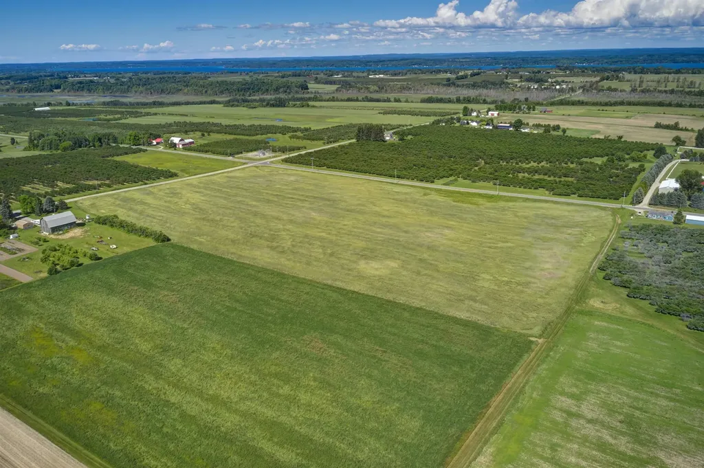 24.71 Acres Angell Road Acme Township MI 49690