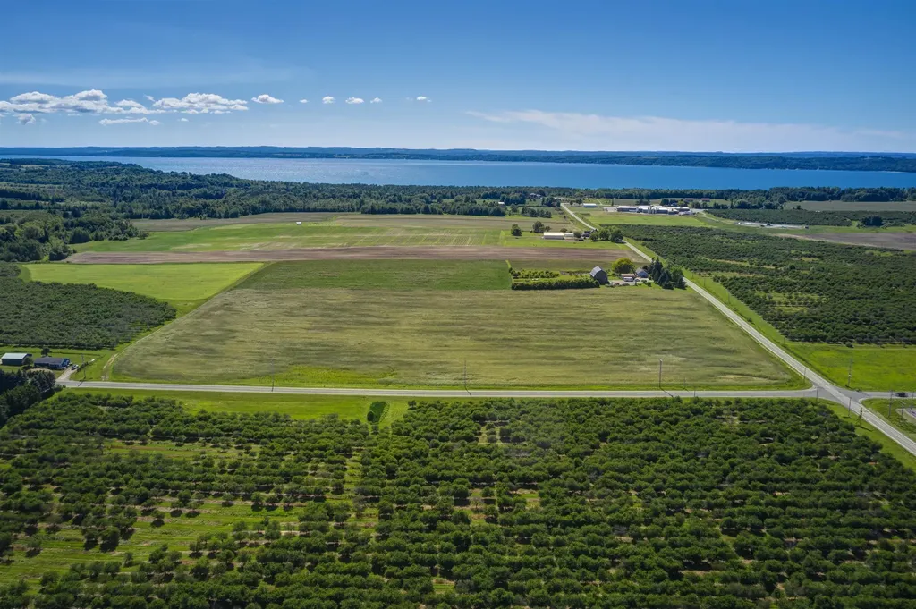 24.71 Acres Angell Road Acme Township MI 49690