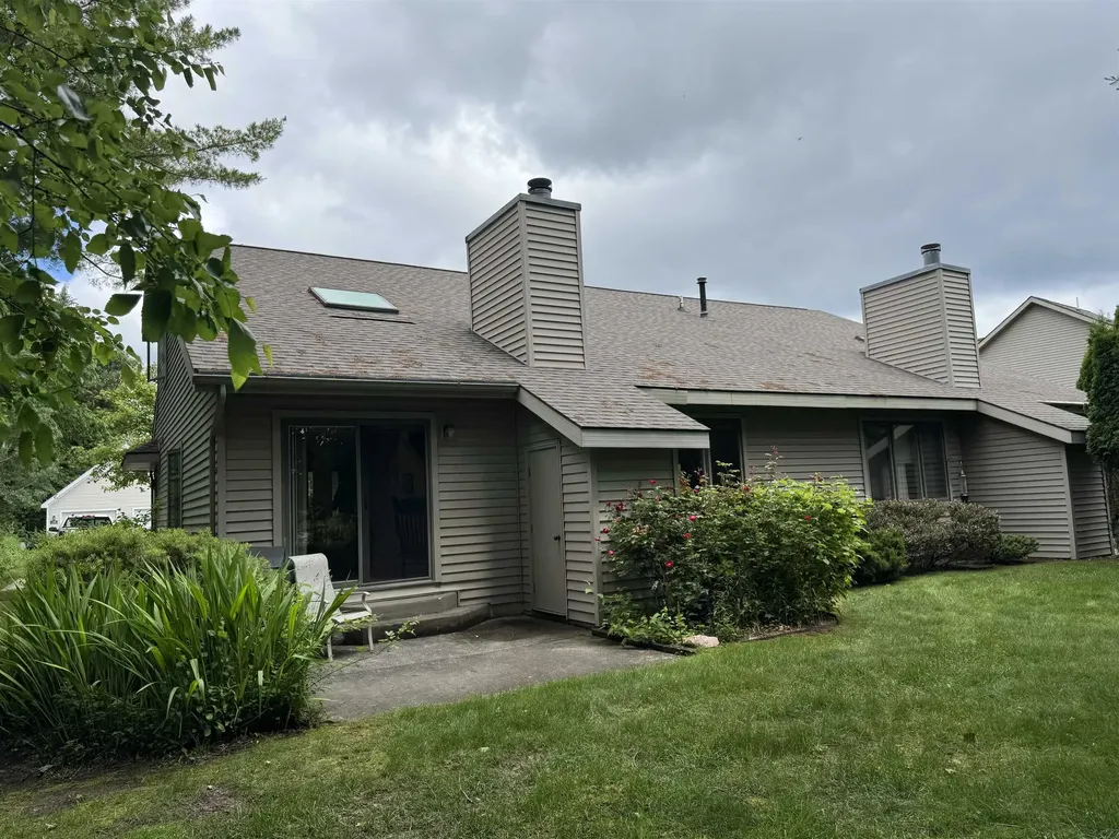 723 N Apple Tree Drive Suttons Bay Township MI 49682