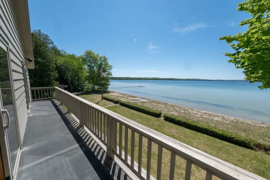 5254 N Manitou Trail Leland Township MI 49654