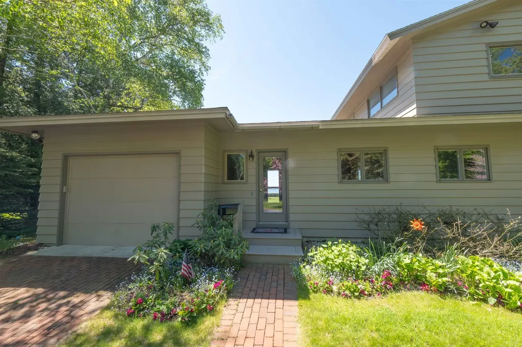 5254 N Manitou Trail Leland Township MI 49654