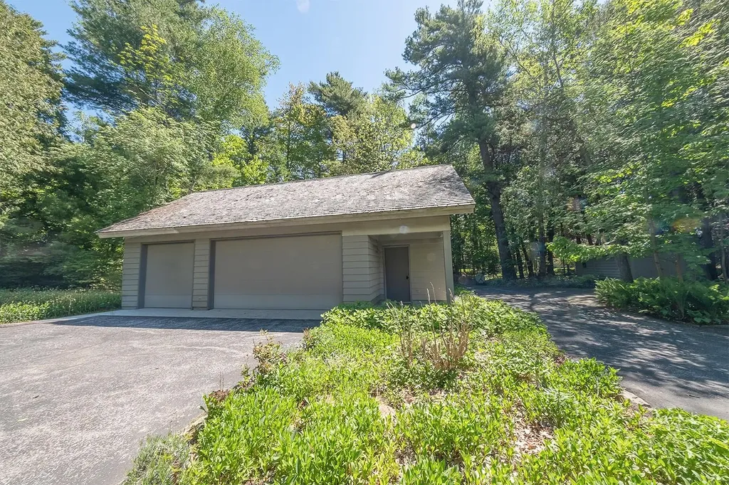 5254 N Manitou Trail Leland Township MI 49654