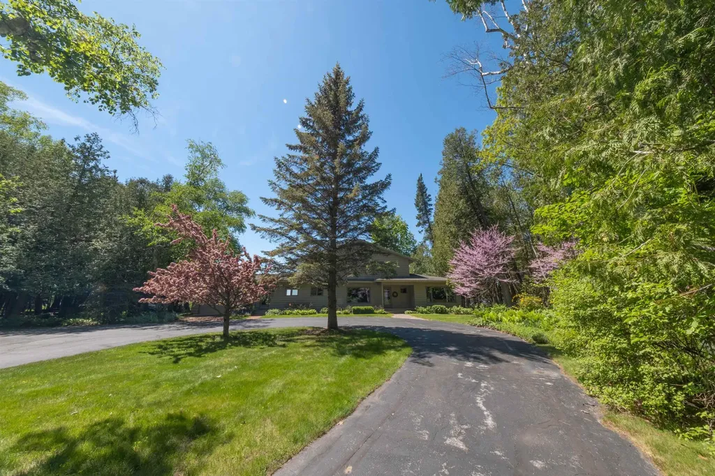 5254 N Manitou Trail Leland Township MI 49654