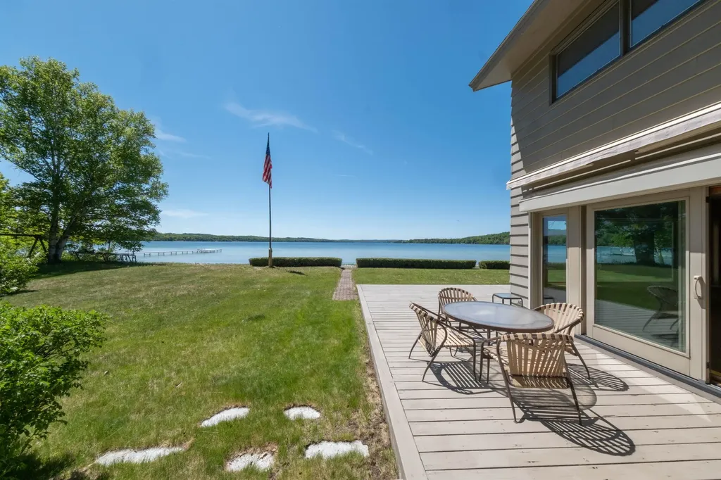 5254 N Manitou Trail Leland Township MI 49654