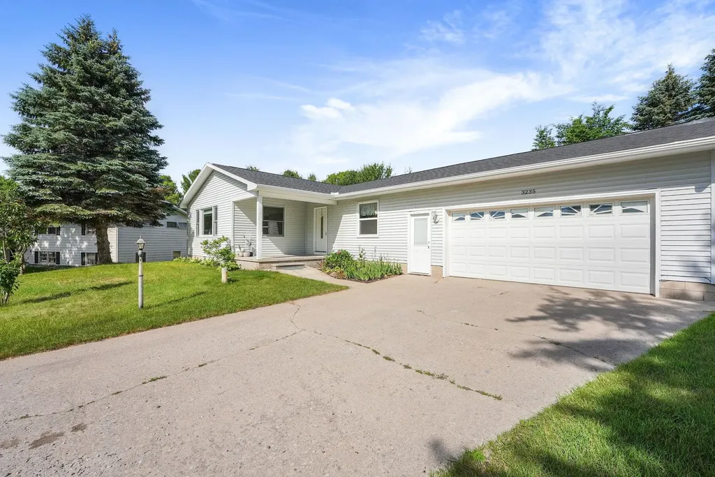3235 Princeton Court Garfield Charter Township MI 49684