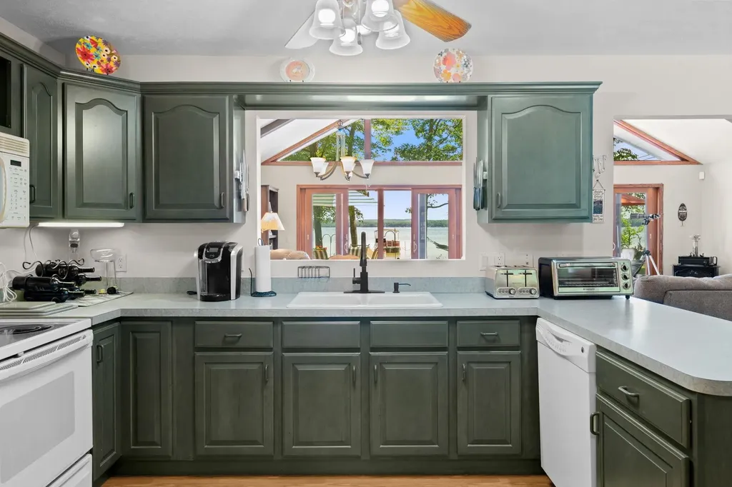 8585 Strawberry Point Road Green Lake Township MI 49637