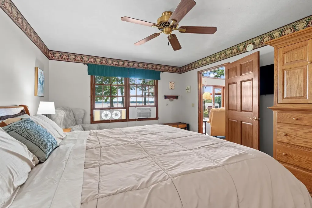 8585 Strawberry Point Road Green Lake Township MI 49637