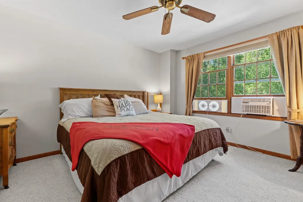 8585 Strawberry Point Road Green Lake Township MI 49637