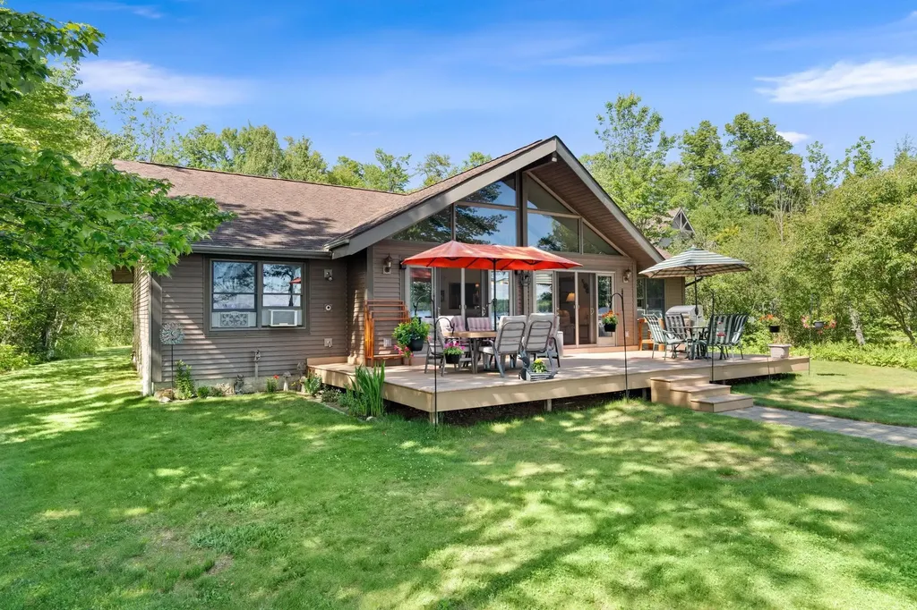 8585 Strawberry Point Road Green Lake Township MI 49637