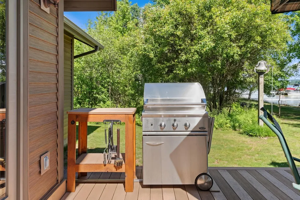 8585 Strawberry Point Road Green Lake Township MI 49637