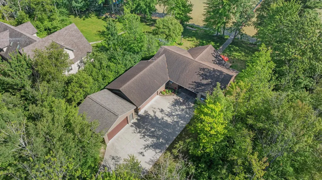8585 Strawberry Point Road Green Lake Township MI 49637