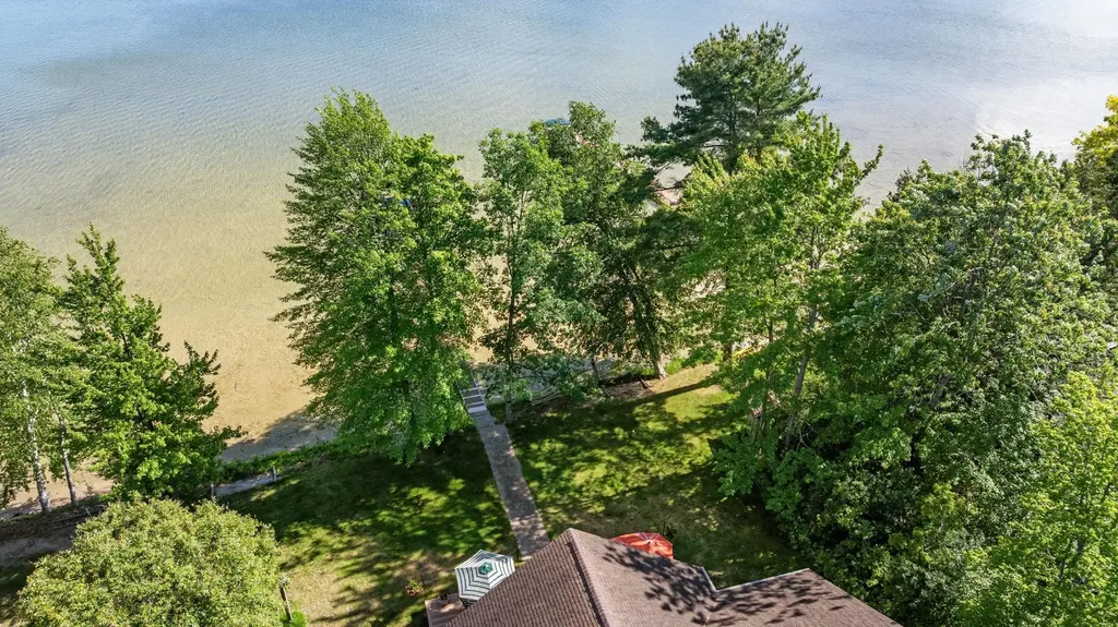 8585 Strawberry Point Road Green Lake Township MI 49637