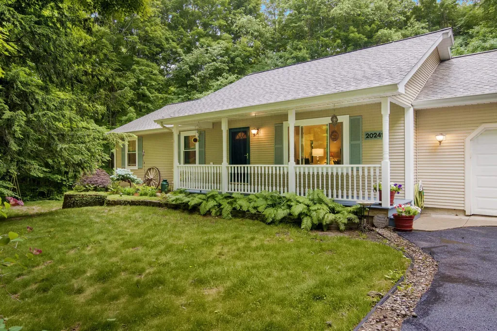 20241 Samara Trail Almira Township MI 49650