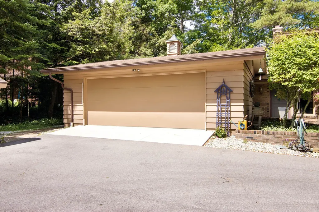2692 Birchview Drive Torch Lake Township MI 49648