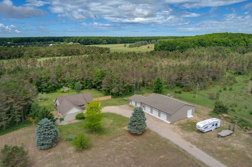 6151 Smith Road Rapid River Township MI 49676