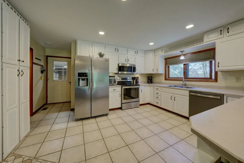 6151 Smith Road Rapid River Township MI 49676