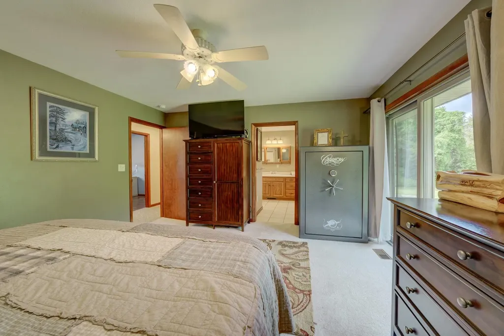 6151 Smith Road Rapid River Township MI 49676