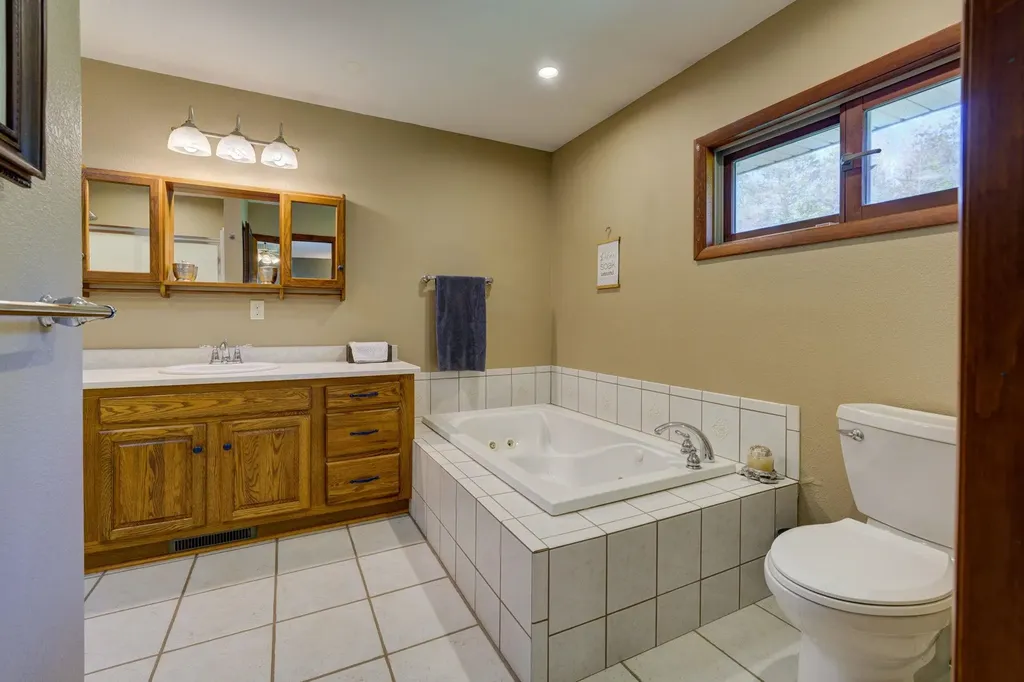6151 Smith Road Rapid River Township MI 49676
